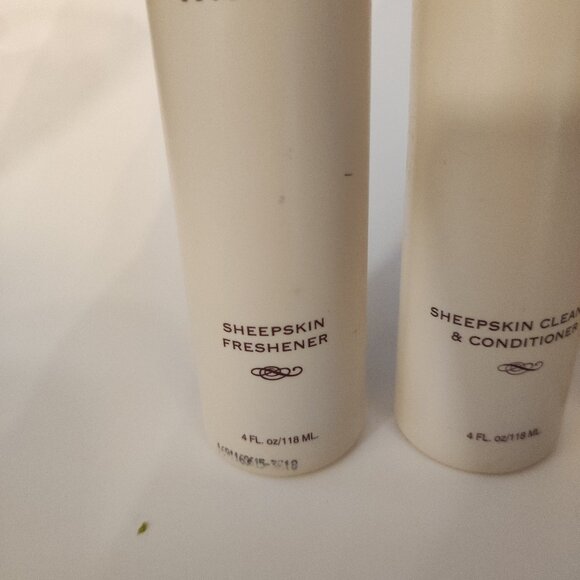 UGG sheepskin care kit freshener/ cleaner and conditioner / protector shoes care - Picture 5 of 8